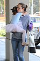 jennifer garner violet start week with errands 27