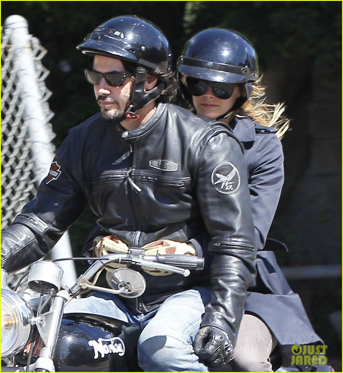 Keanu Reeves: Motorcycle Ride with Mystery Blonde!: Photo 2923311 | Keanu  Reeves Photos | Just Jared: Entertainment News