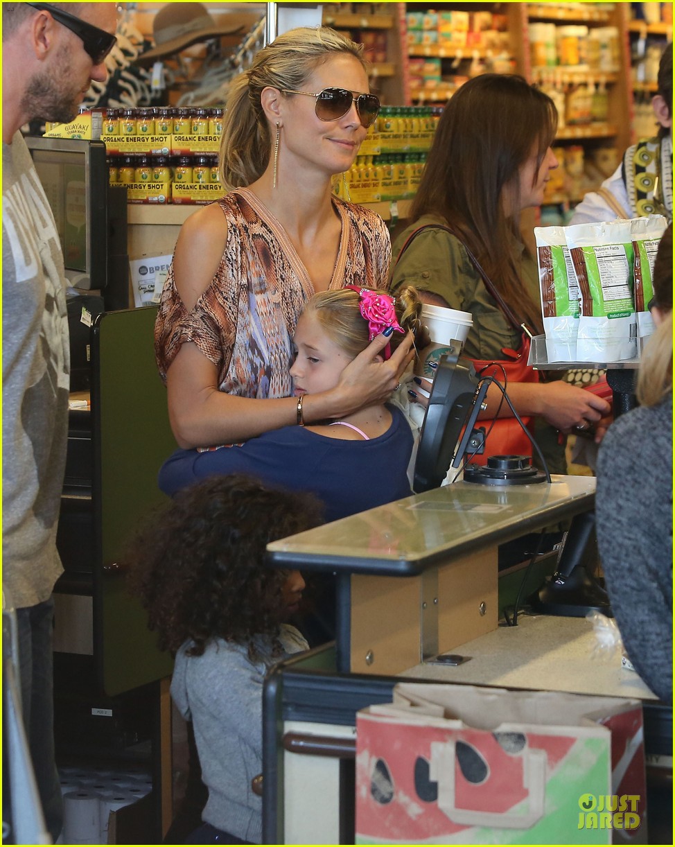 Photo heidi klum grocery shopping movies with girls 17 Photo 2928841