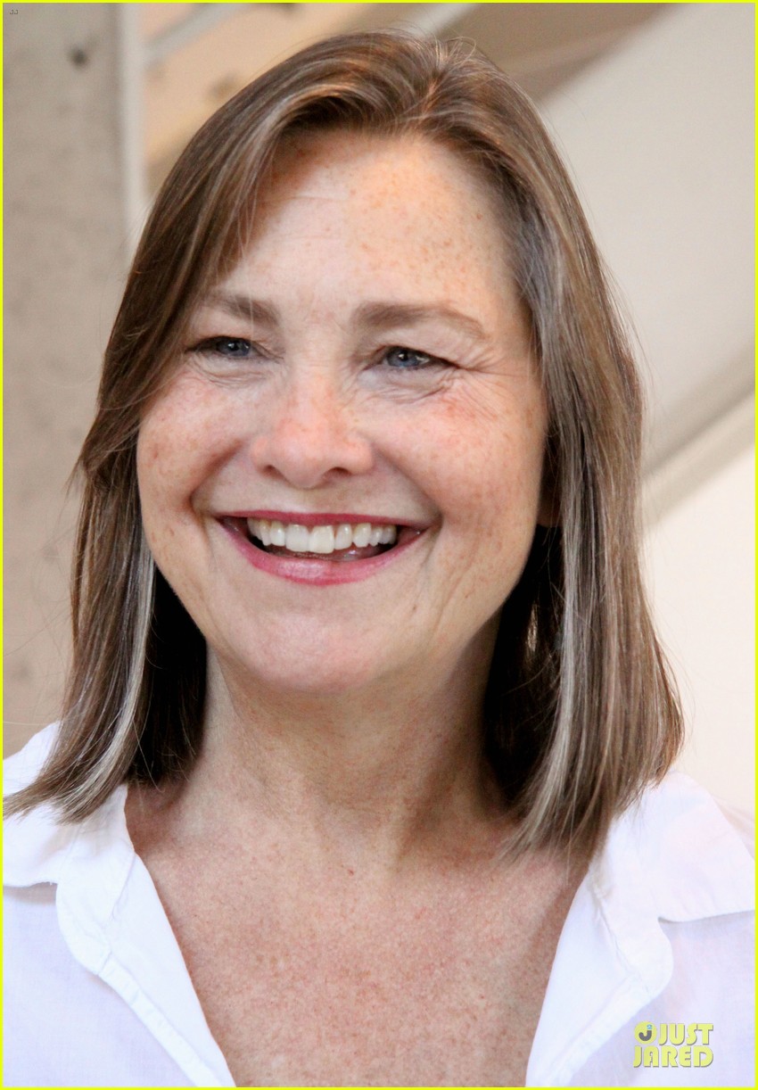 Zachary Quinto 'The Glass Menagerie' Media Day! Photo 2934424