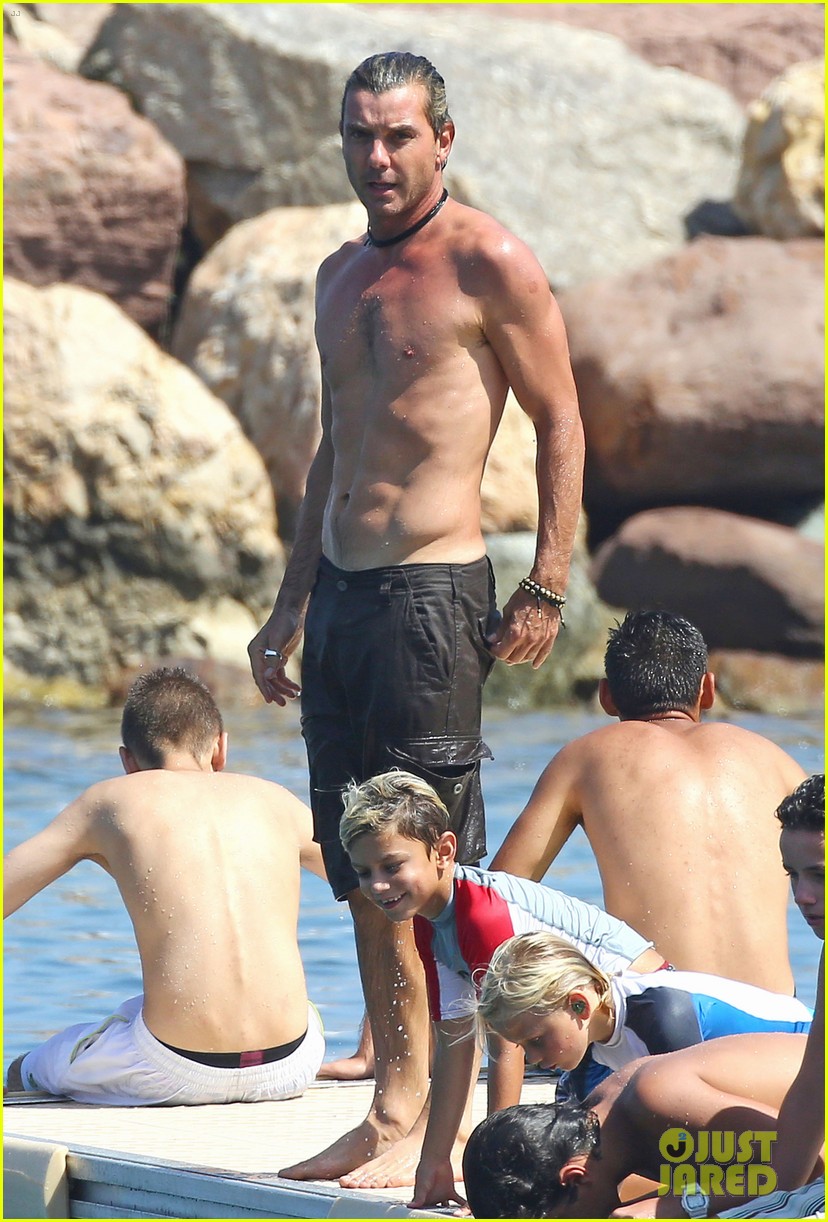 Gwen Stefani & Gavin Rossdale Attend Event After Beach Day: Photo