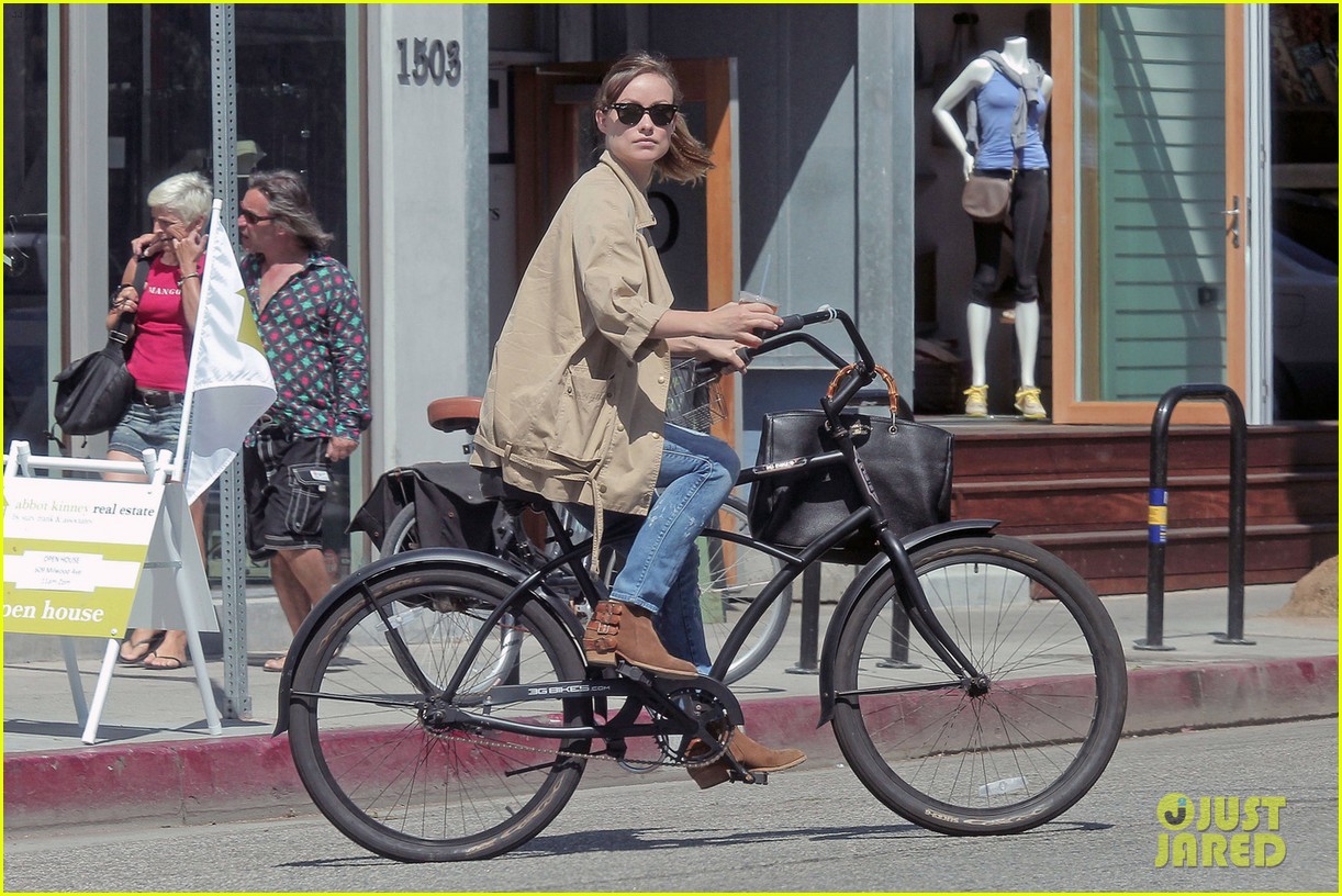 Olivia Wilde Supports Jason Sudeikis at 'Jimmy Kimmel Live' Photo