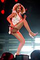 beyonce rocks new outfit at made in america festival 03