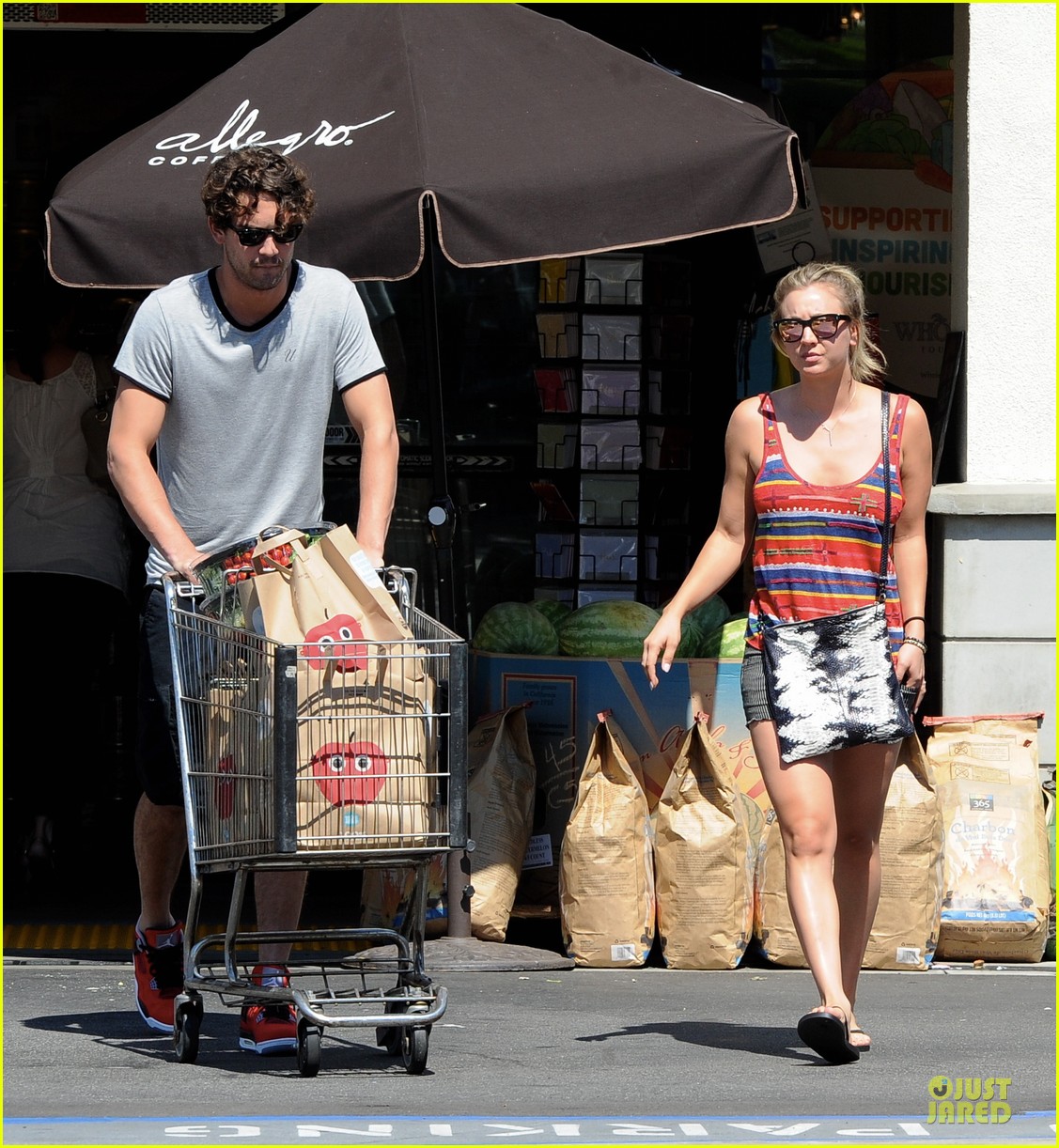 Kaley Cuoco & Ryan Sweeting Marmalade Cafe Breakfast! Photo 2952414
