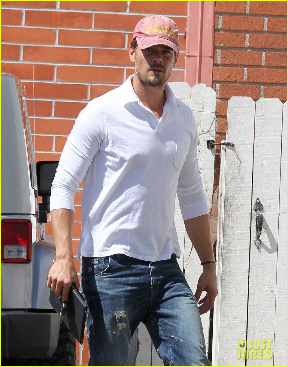 Josh Duhamel Embraces New Meaning of 'DILF' Photo 2949503 Josh