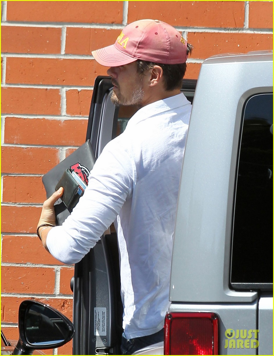 Josh Duhamel Embraces New Meaning of 'DILF' Photo 2949505 Josh