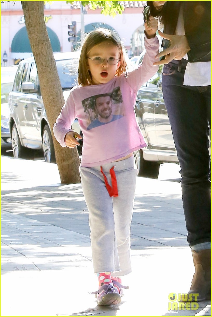 Photo: jennifer garner mommy errands with the kids 15 | Photo 2960397