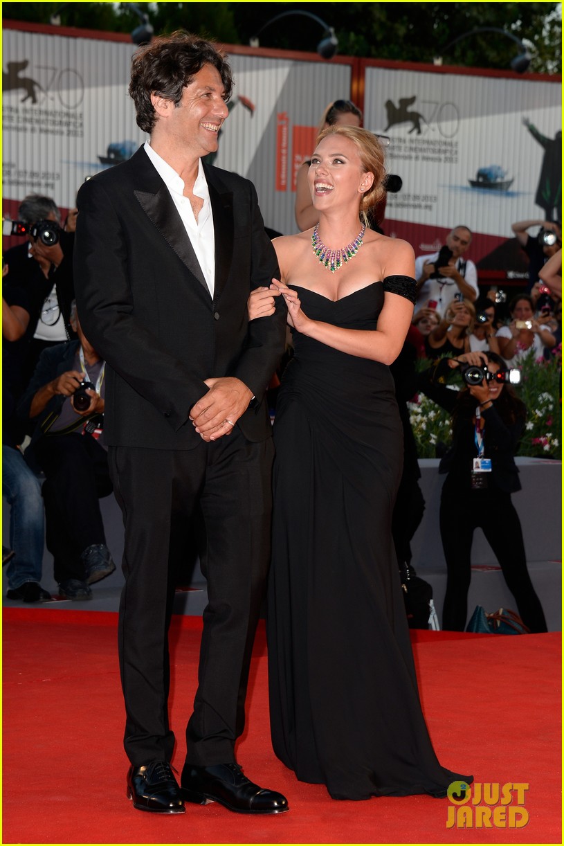 Scarlett Johansson 'Under the Skin' Venice Premiere! Photo 2942969 Magazine, Scarlett