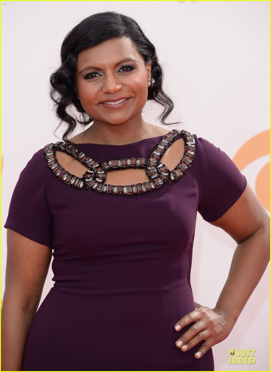 Mindy Kaling Emmys 2013 Red Carpet Photo 2957989 Mindy Kaling