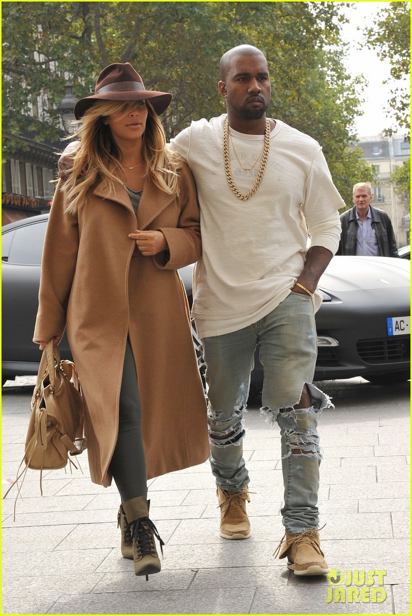 Kim Kardashian & Kanye West Step Out Together in Paris Photo 2961545(00)