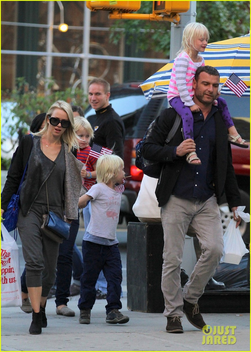 Liev Schreiber & Vinessa Shaw 'Romeo & Juliet' Opening! Photo 2955768