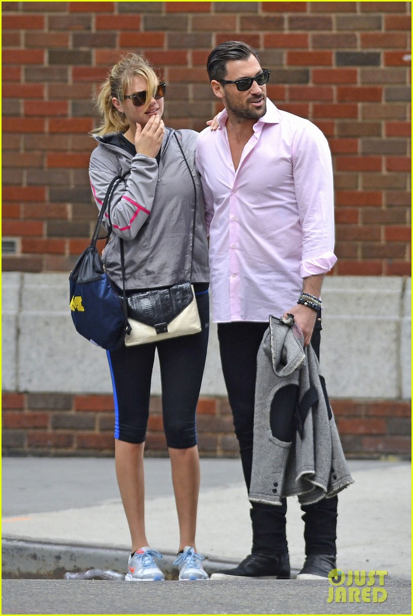 Kate Upton Holds Hands with DWTS' Maksim Chmerkovskiy! Photo 2963187