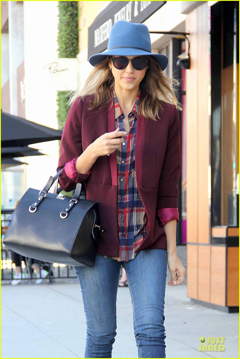 Jessica Alba & Haven Wrap Week with Whole Foods Flowers!: Photo 2974572