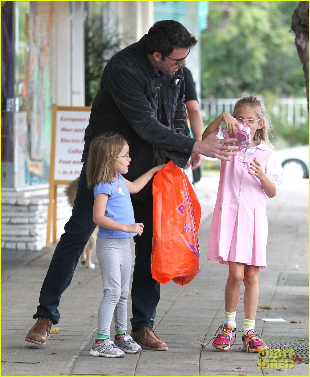 Ben Affleck: Not Practicing Batman Voice Just Yet!: Photo 2977987 | Ben