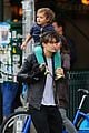 orlando bloom gets his nose picked by son flynn 06