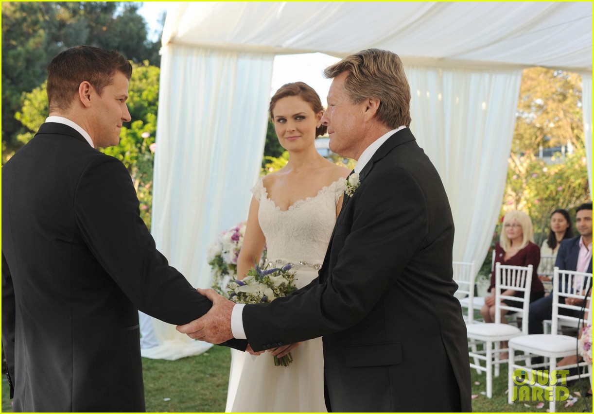 'Bones' Wedding Booth & Bones Get Married See Wedding Pics! Photo