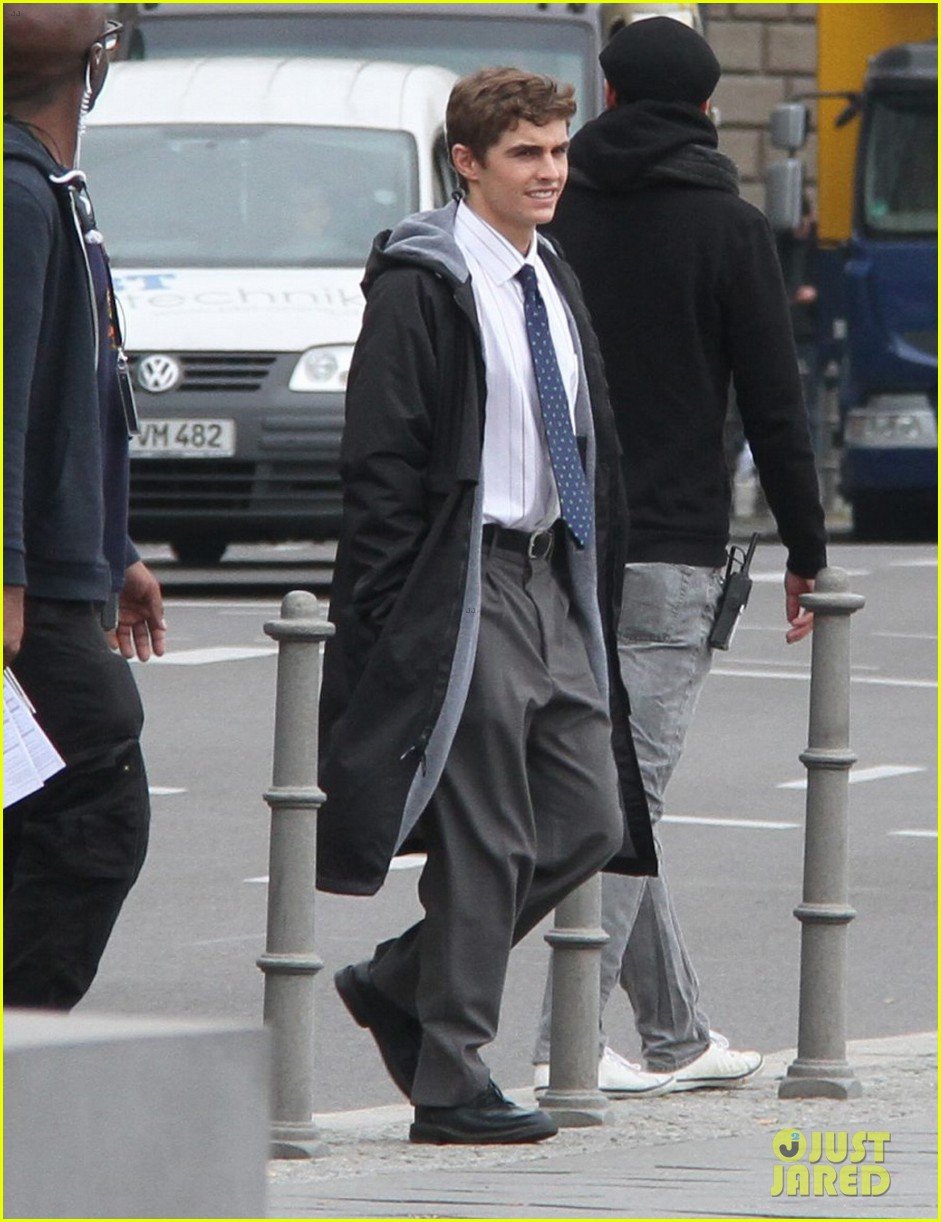 Dave Franco: ‘Business Trip’ Set with James Marsden!: Photo 2968971