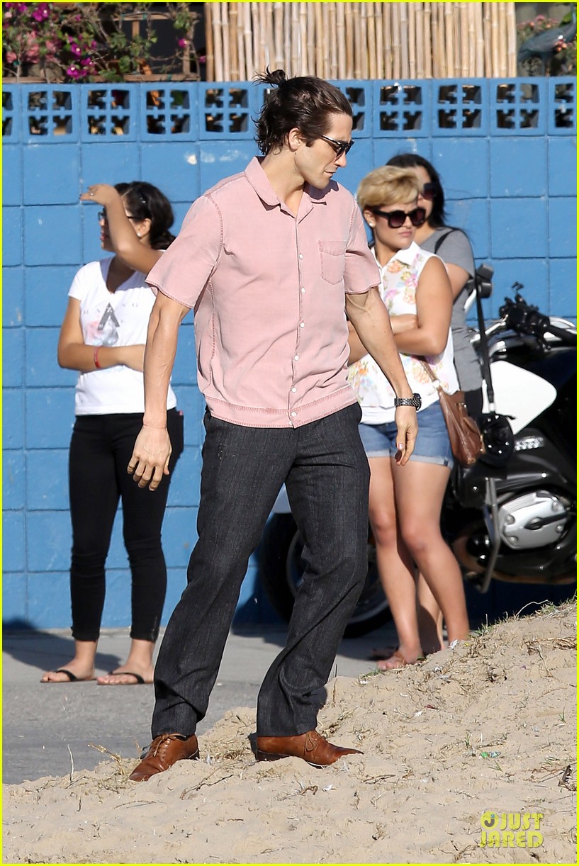 jake-gyllenhaal-has-a-gift-for-cooking-sis-maggie-raves-photo