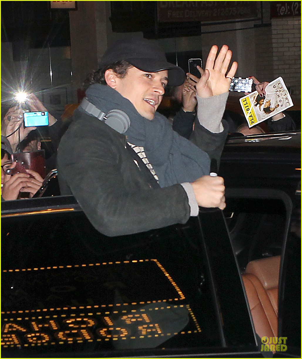 Miranda Kerr & Orlando Bloom Enter Same Apartment After Separation