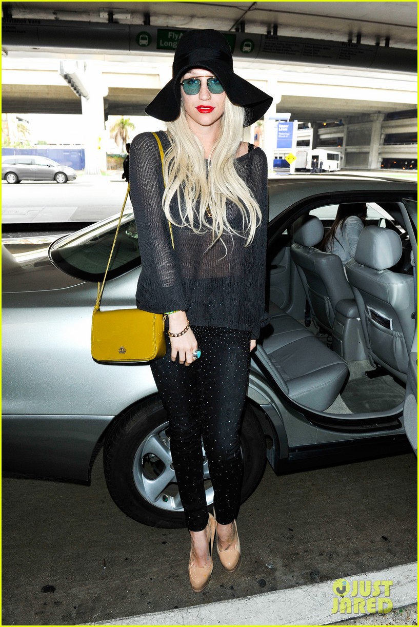 Photo: kesha my crazy beautiful life supertease trailer 01 | Photo