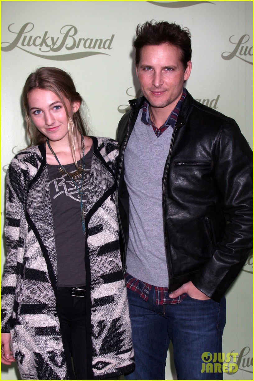 Chad Michael Murray & Nicky Whelan: Lucky Brand Store Opening: Photo