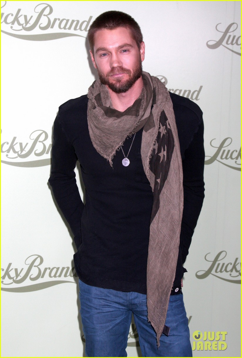 Chad Michael Murray & Nicky Whelan: Lucky Brand Store Opening: Photo
