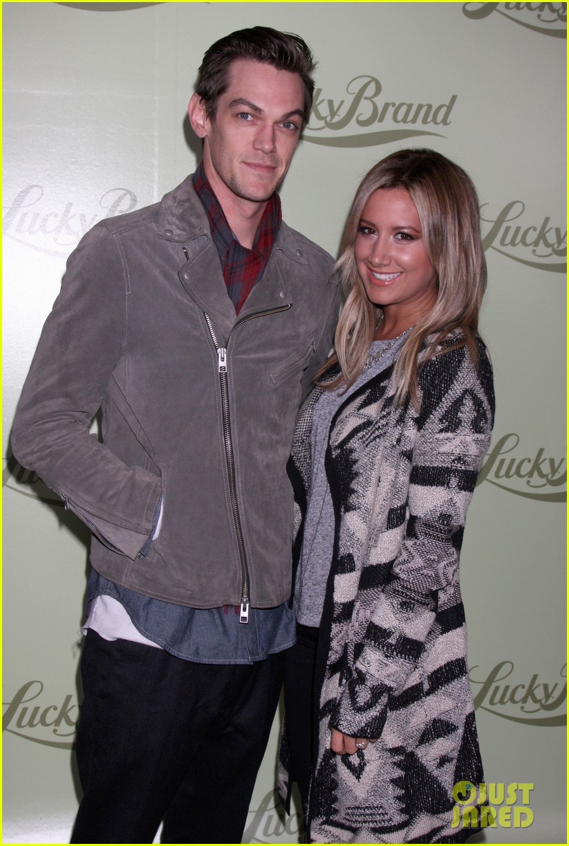 Chad Michael Murray & Nicky Whelan: Lucky Brand Store Opening: Photo