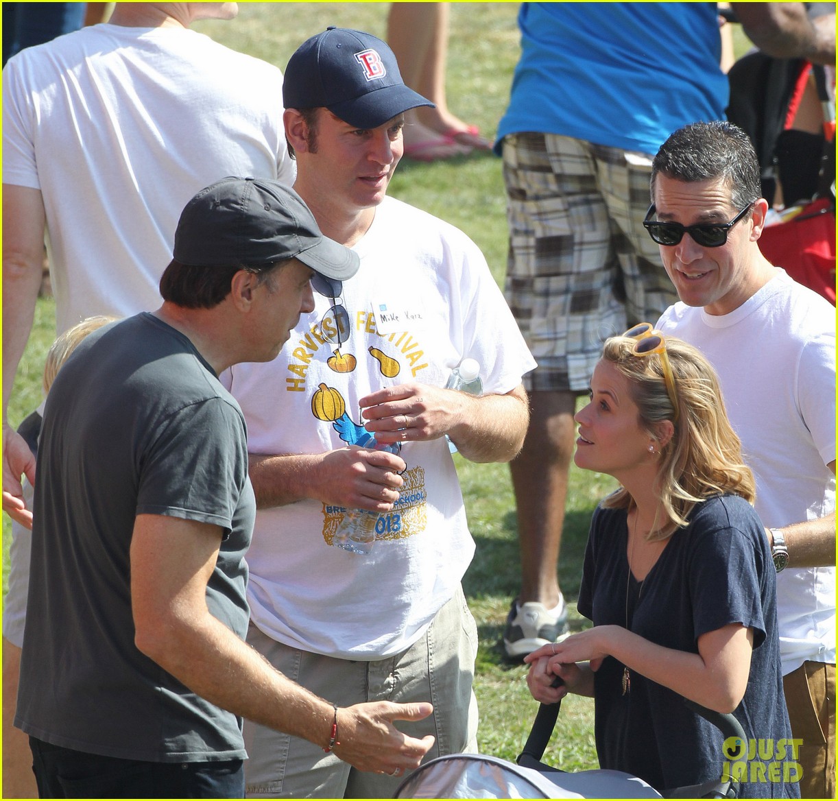 Reese Witherspoon & Jim Toth Brentwood Corn Festival Photo 2976123