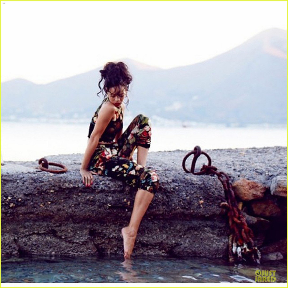 Rihanna: Naked Bubble Bath Pics!: Photo 2976566 | Rihanna Photos | Just