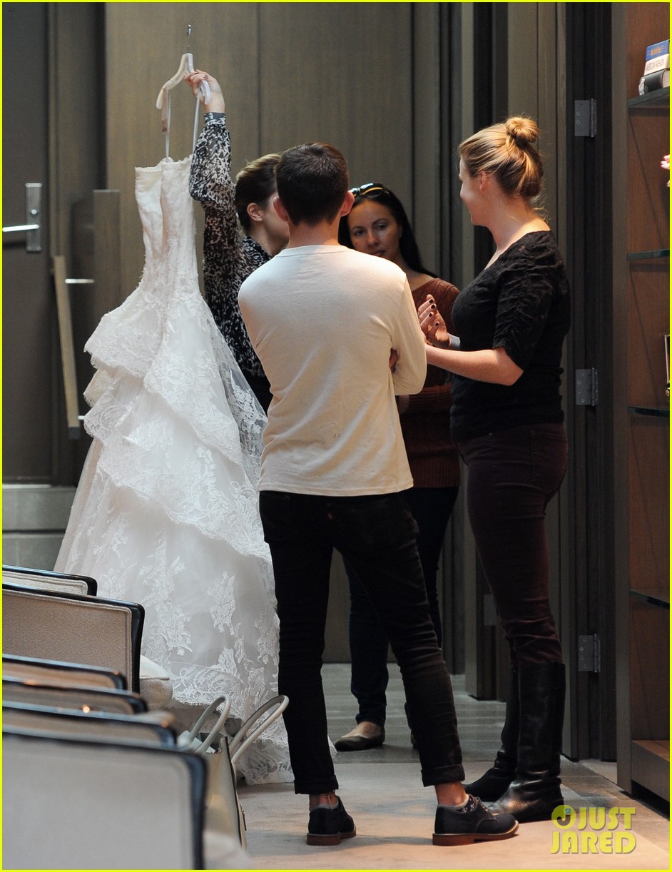 Naya Rivera Wedding Dress Shopping with Kevin McHale! Photo 2970794