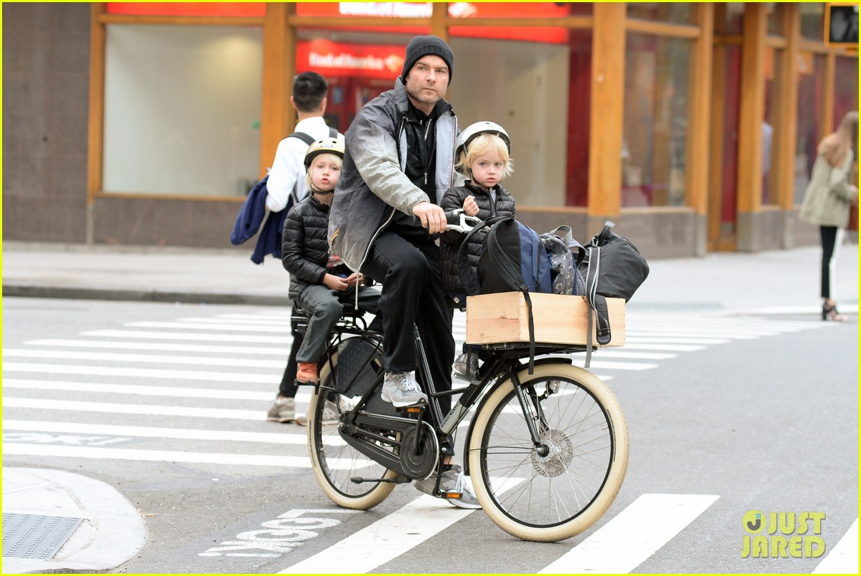 Liev Schreiber, Naomi Watts, & Two Sons All Ride On Same Bike! Photo