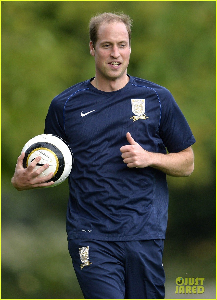 Prince William Plays Soccer on Buckingham Palace Grounds Photo 2967819