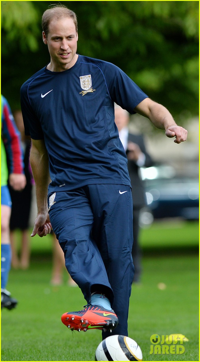 Prince William Plays Soccer on Buckingham Palace Grounds Photo 2967825