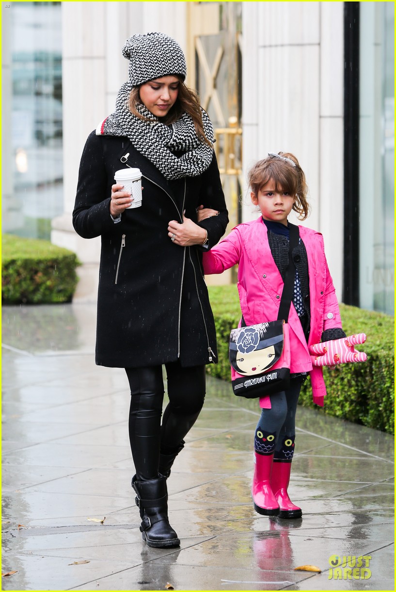 Jessica Alba & Cash Warren Wet Family Stroll After Thanksgiving