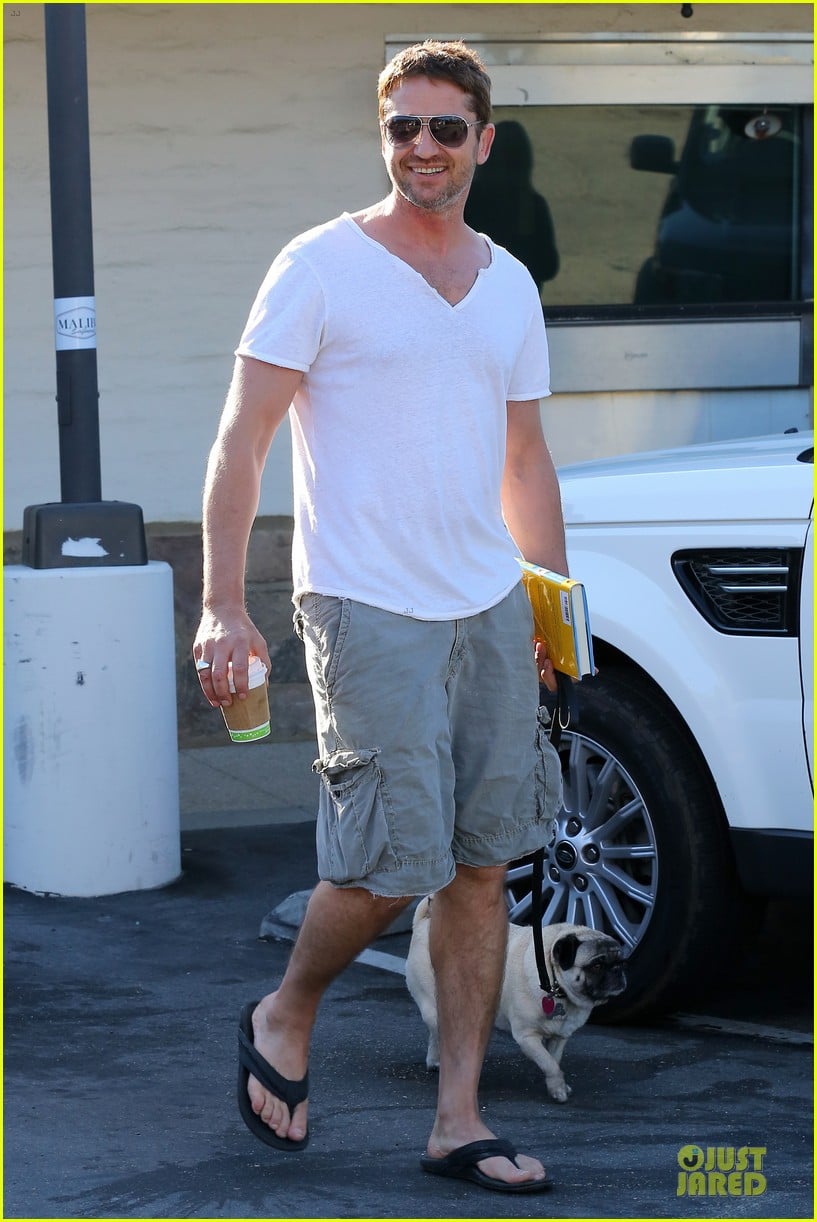 Gerard Butler: I Feel Comfortable in a Suit!: Photo 2989283 | Gerard ...