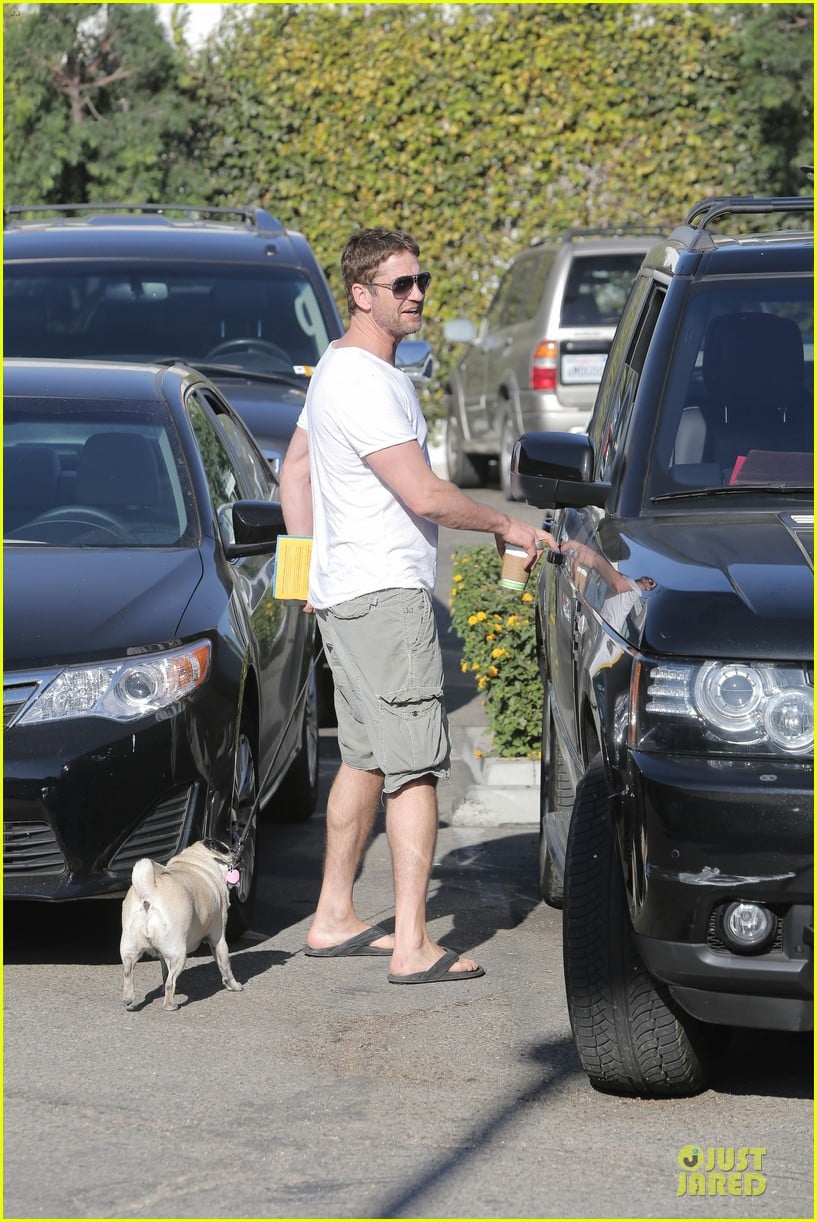 Gerard Butler: I Feel Comfortable in a Suit!: Photo 2989295 | Gerard ...