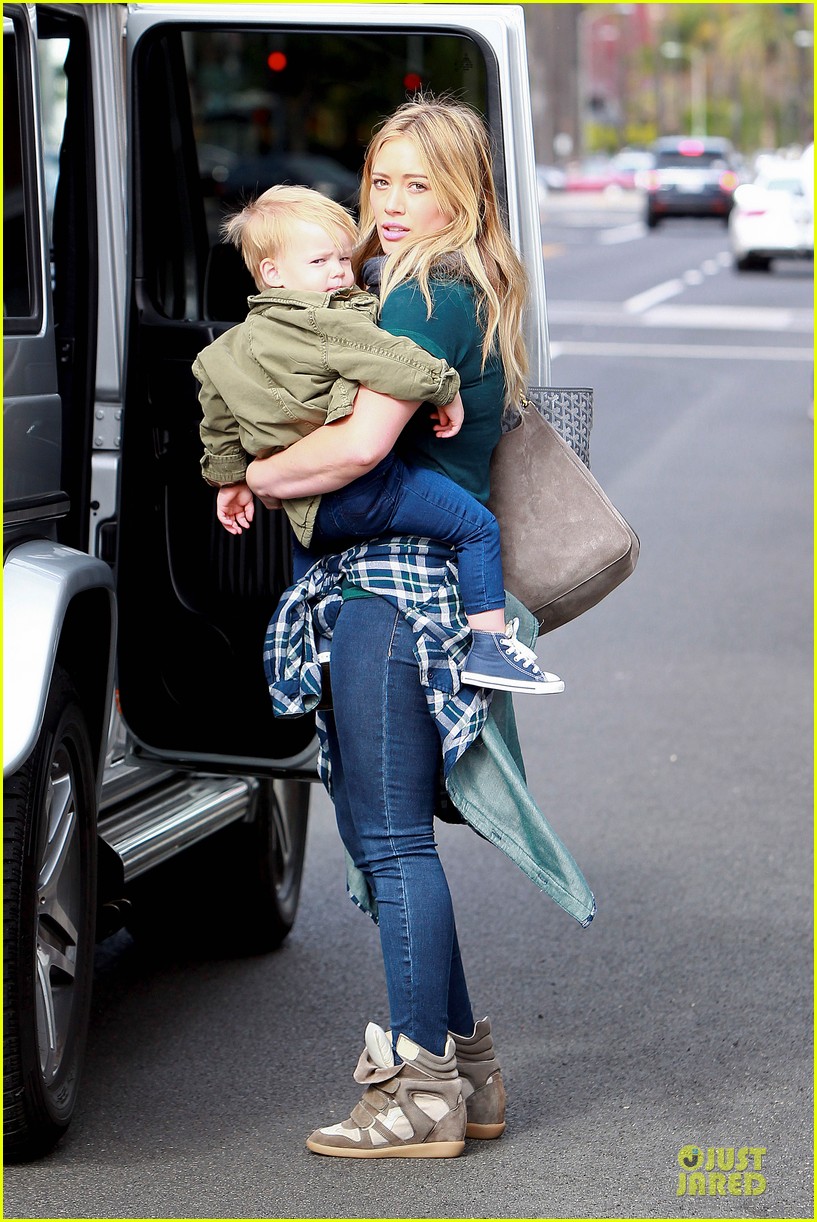 Hilary Duff Breakfast & Shopping with Luca! Photo 2998531 Celebrity