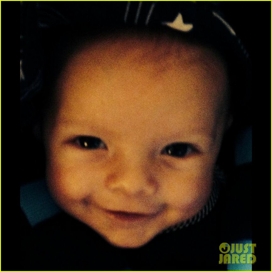 Josh Duhamel Celebrates 41st Birthday With a Round of Golf: Photo