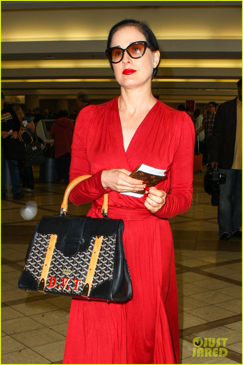 Dita Von Teese Announces Meet & Greet Later This Month! Photo 2992050 Dita Von Teese Photos