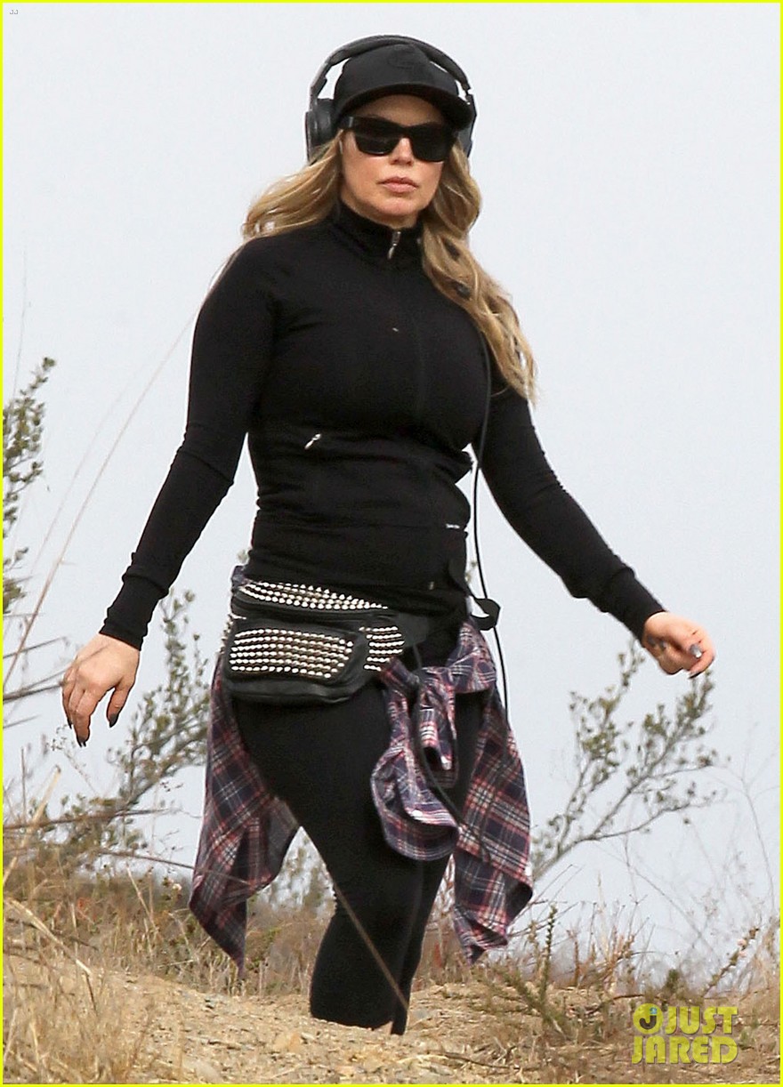 Fergie & Josh Duhamel We Sing Songs to Baby Axl! Photo 2999066