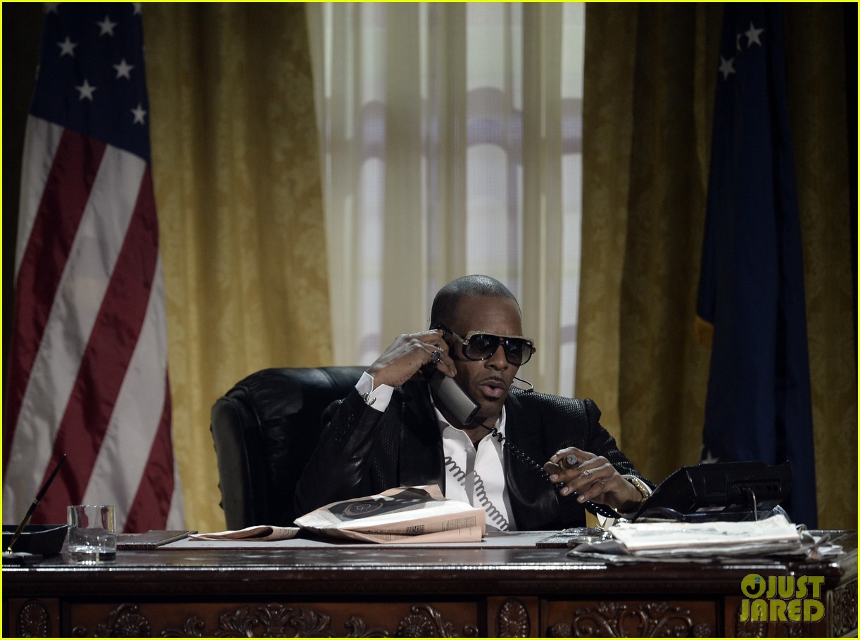Lady Gaga Gets Presidential with R. Kelly at AMAs 2013 (Video): Photo ...