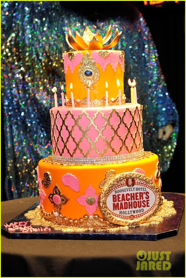 Vanessa Hudgens: Stella's Birthday Party at Beacher's Madhouse!: Photo