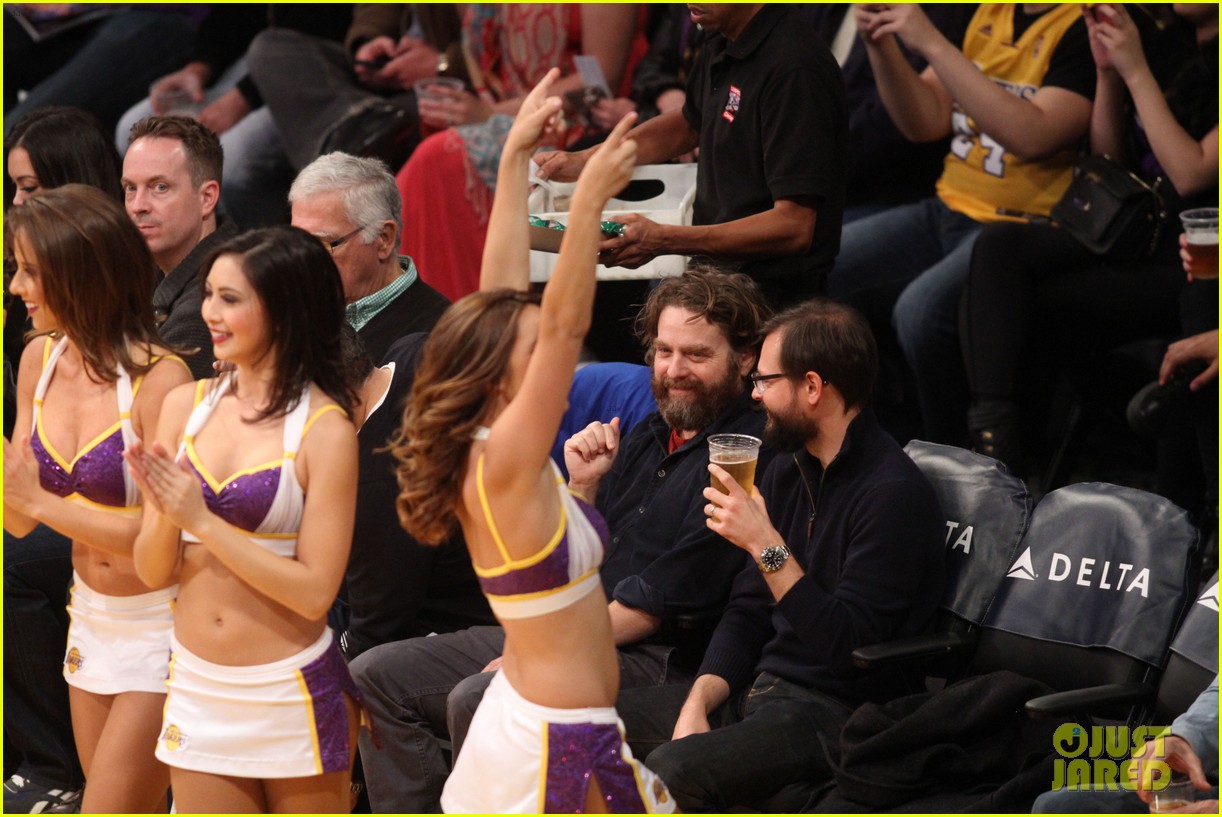 Michael B. Jordan Courtside Seats at Lakers vs. Kings Game! Photo
