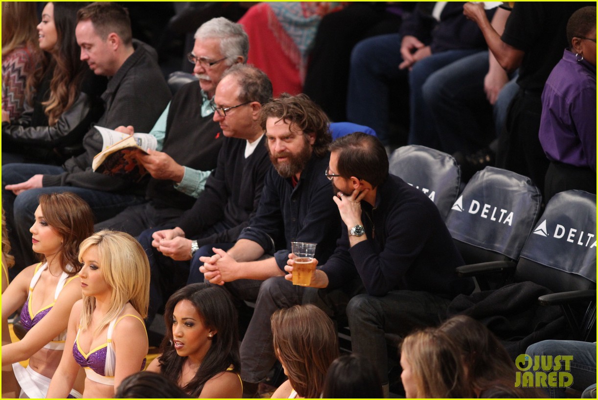 Michael B. Jordan Courtside Seats at Lakers vs. Kings Game! Photo