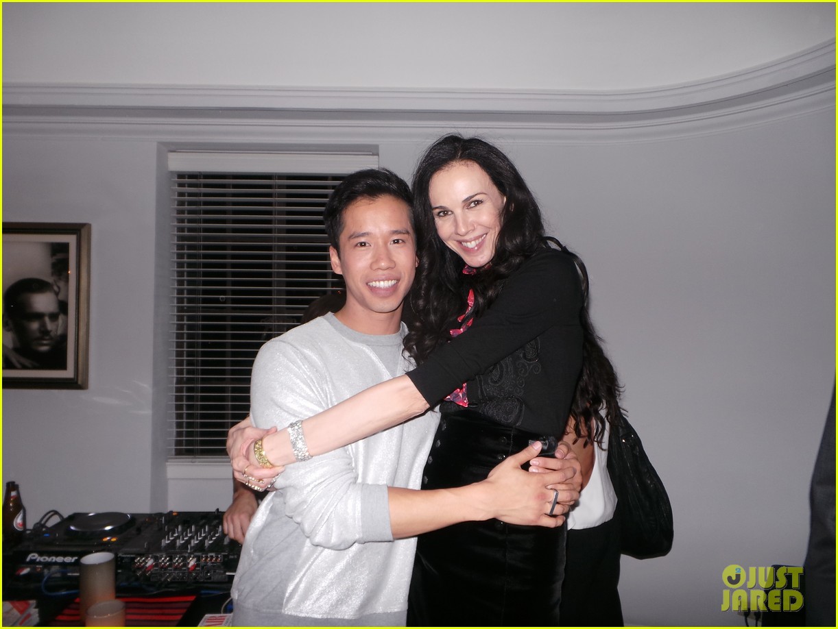 Keha & Mick Jagger Rolling Through Chateau (Exclusive Pics!) Photo