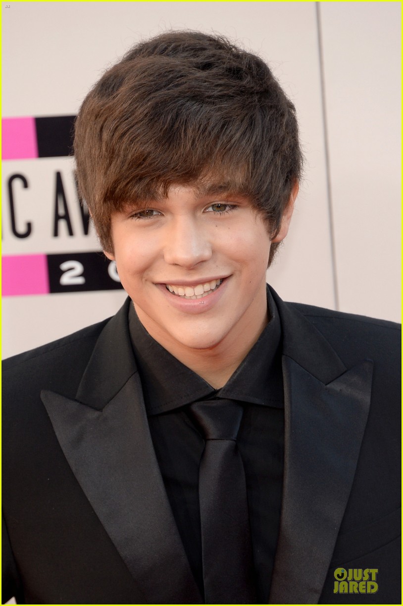 Austin Mahone & Maia Mitchell - AMAs 2013 Red Carpet: Photo 2999598