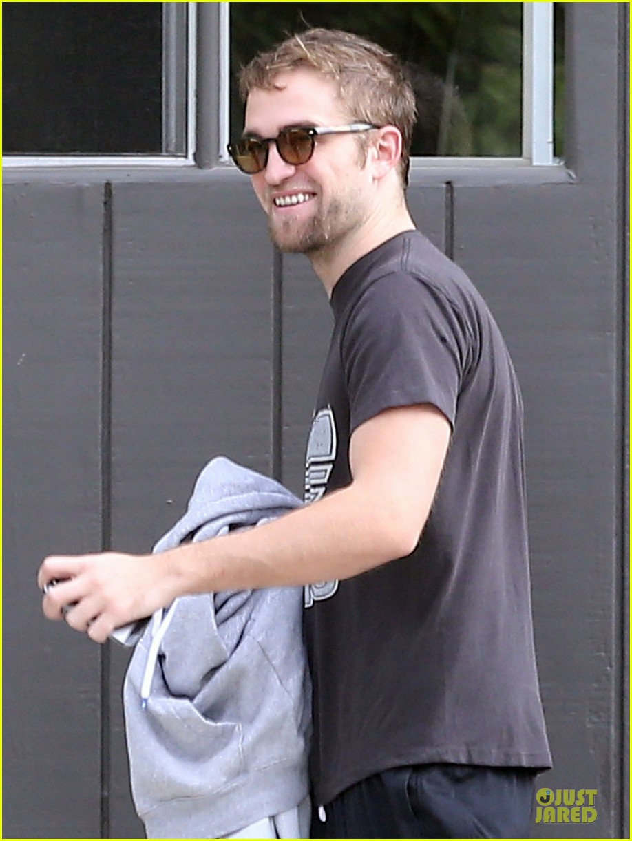 Robert Pattinson Bulks Up at the Gym! Photo 2995565 Robert Pattinson
