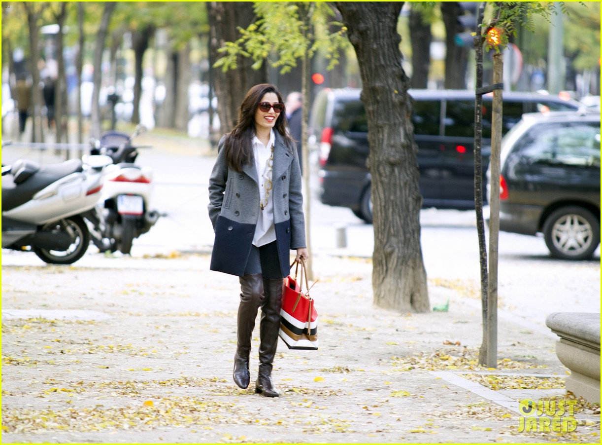 Freida Pinto: Coach Madrid Boutique Opening with Karlie Kloss!: Photo