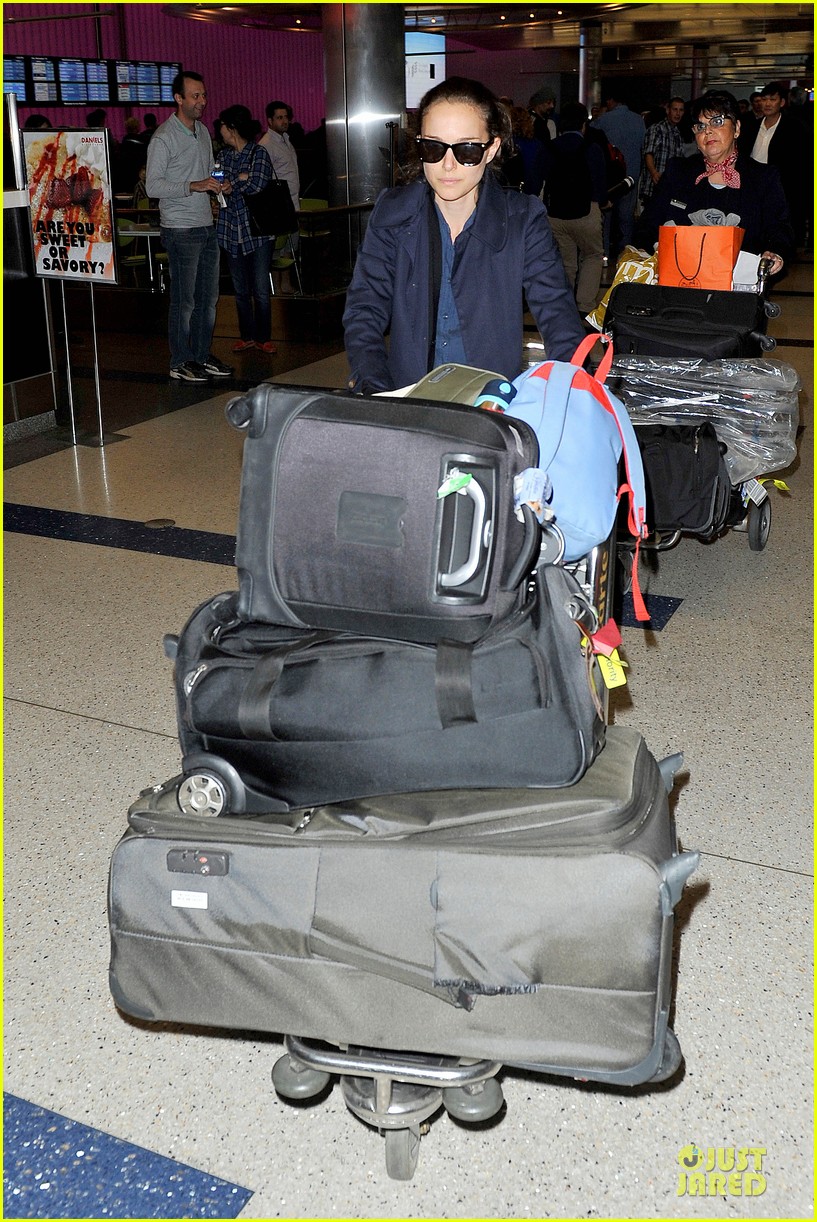 Natalie Portman Baggage Cart Full of Luggage at LAX Airport! Photo