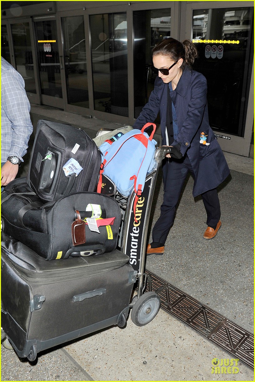 Natalie Portman Baggage Cart Full of Luggage at LAX Airport! Photo